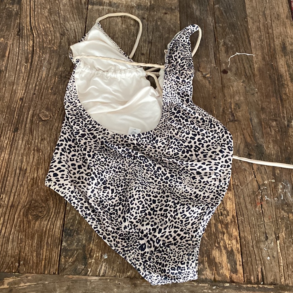 Eberjey
Cat Eyes One Piece Bathing Suit Charlie Black Animal print leopard - Picture 7 of 8